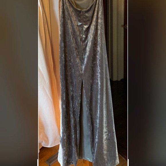 Dress - Picture 6 of 6